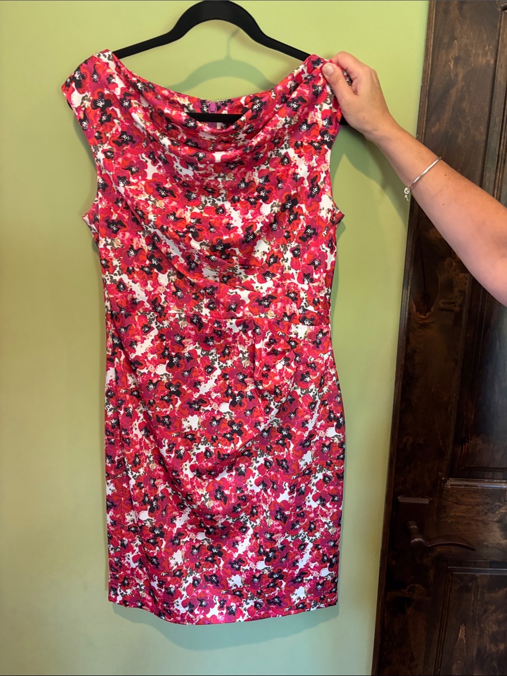 Floral Sleeveless Sheath Dress in Pink